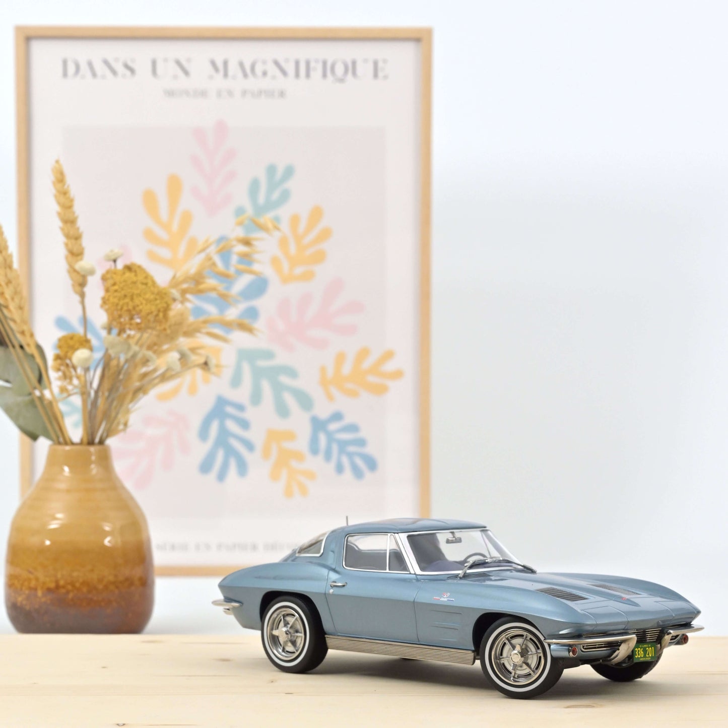 Chevrolet Corvette Sting Ray 1963 Bleu clair métallisé 1/18 Norev