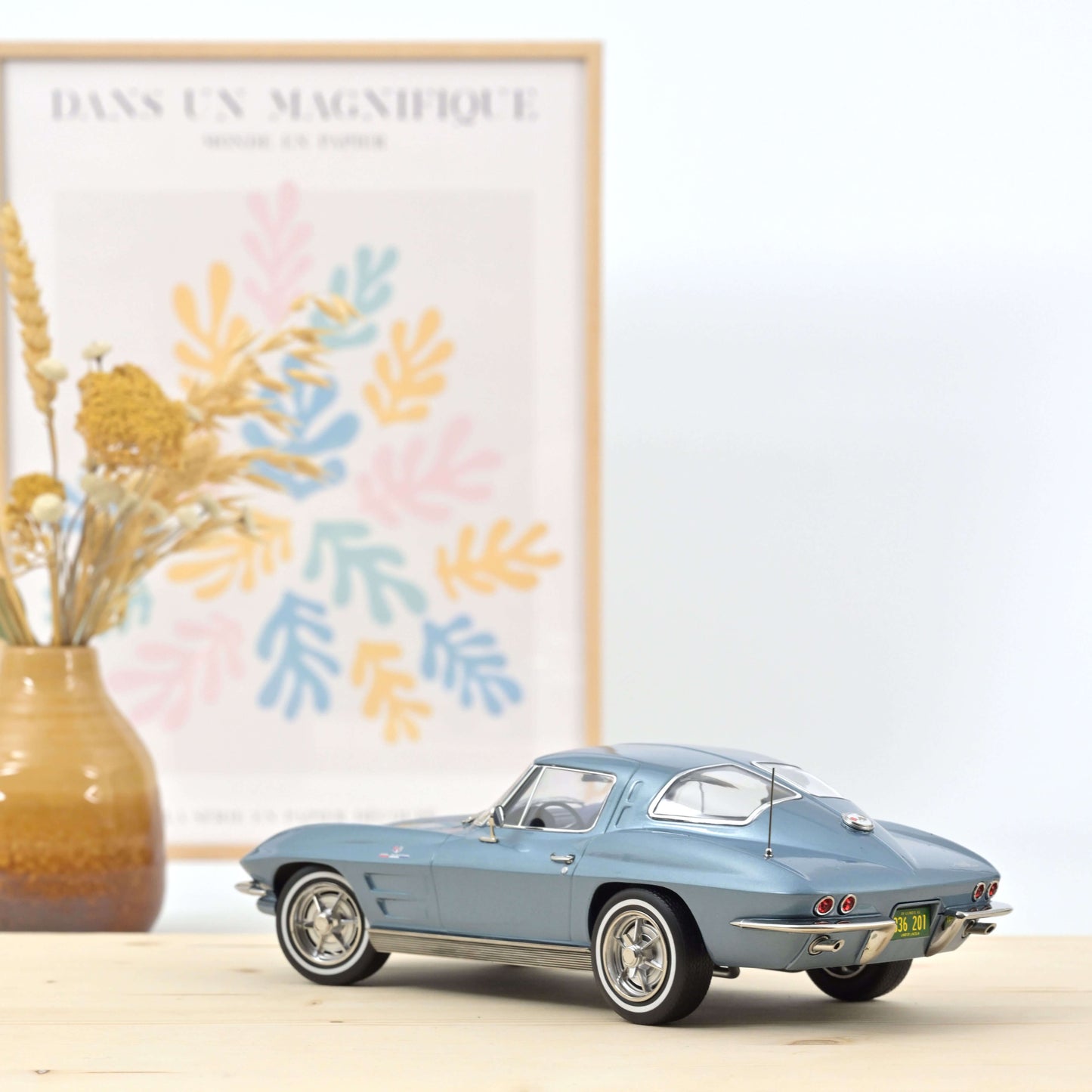 Chevrolet Corvette Sting Ray 1963 Bleu clair métallisé 1/18 Norev