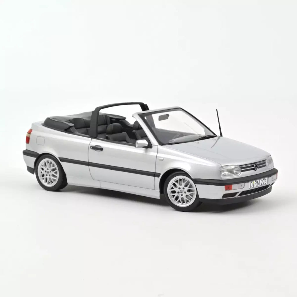 VW Golf Cabriolet 1995 Argent 1/18 Norev