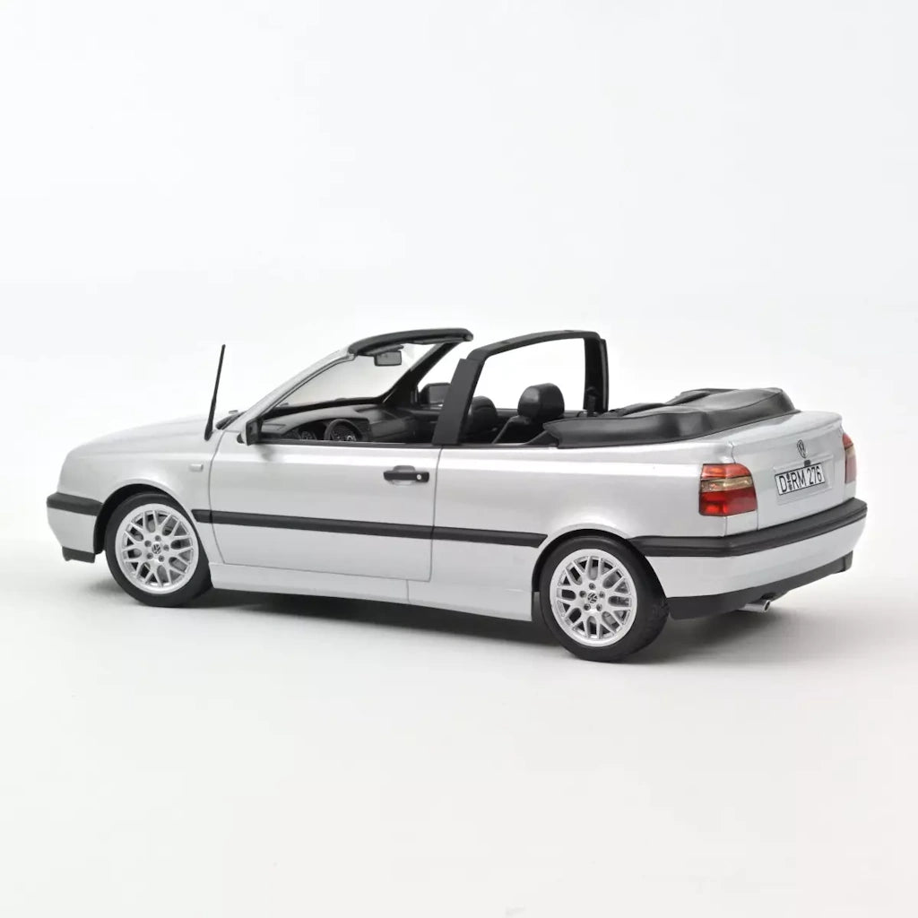 VW Golf Cabriolet 1995 Argent 1/18 Norev